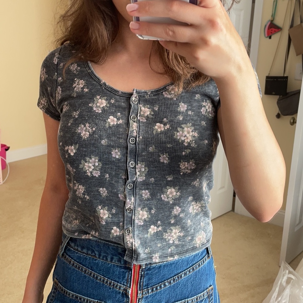 Flower button up top